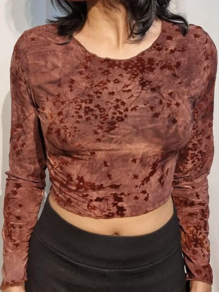 Velvet-touch second skin crop top